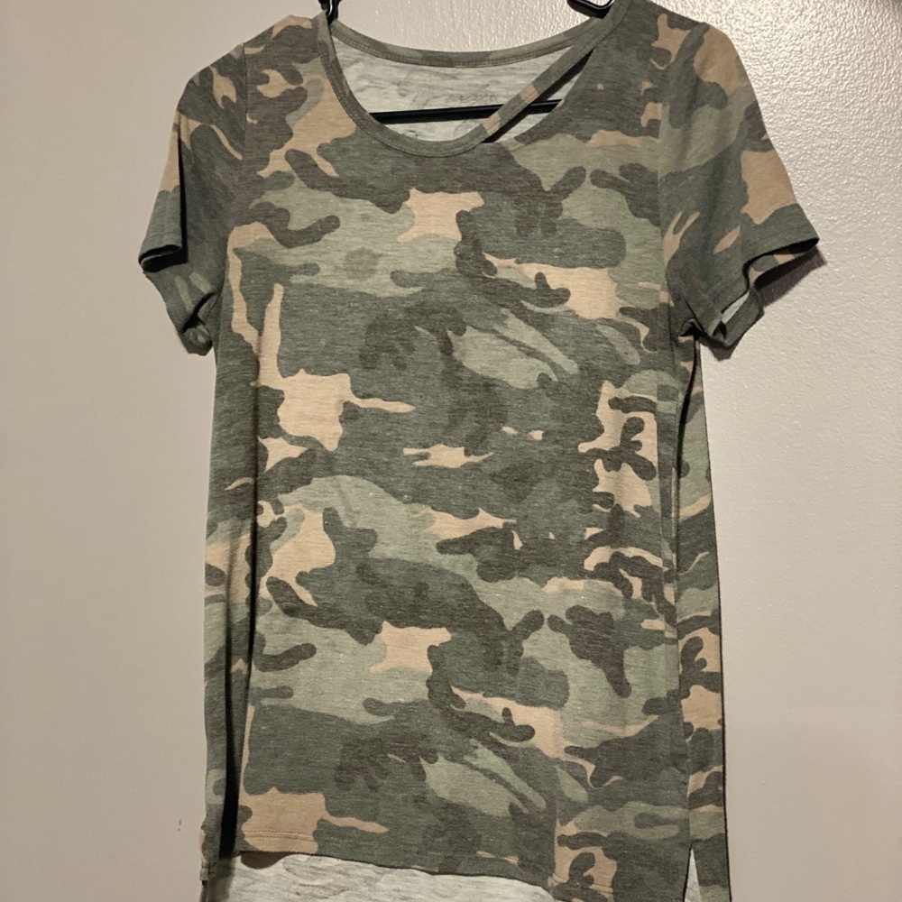 Camo High Low T-Shirt